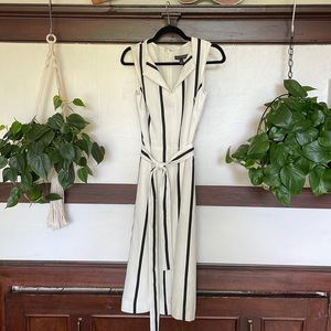 Barely worn super chic midi dress!